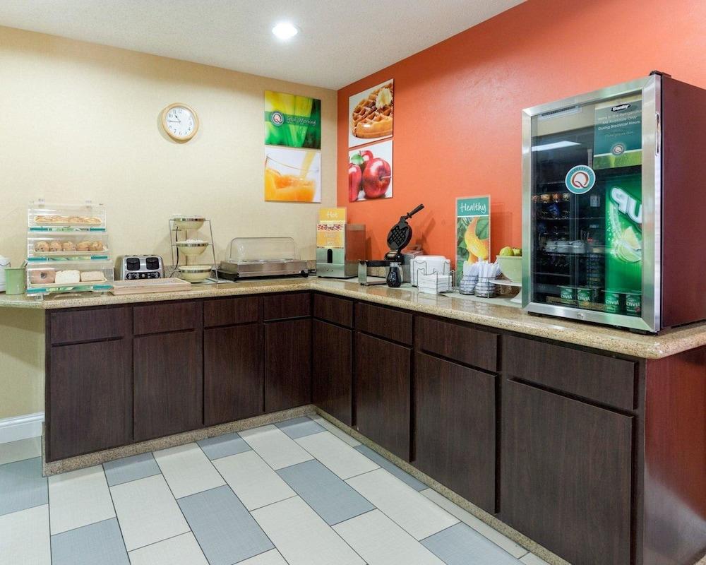 Quality Inn Baytown - Houston East photo 13