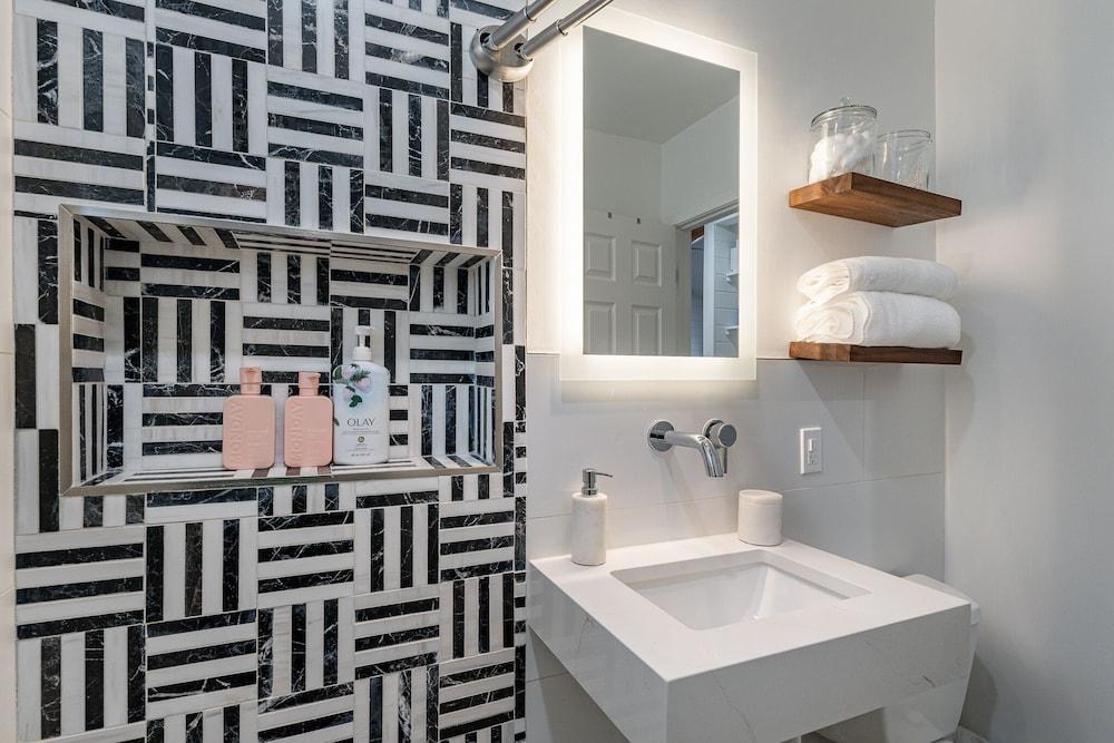 Ash & Ko Boutique Lodging photo 56