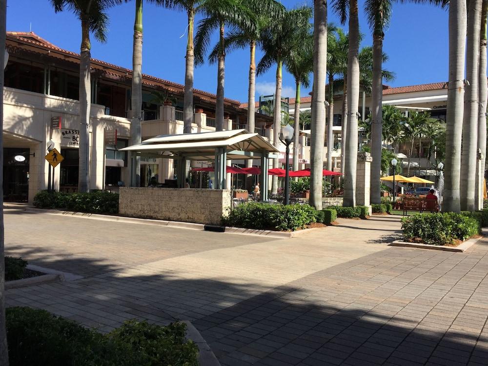LYX Suites at Merrick Park in Coral Gables photo 93