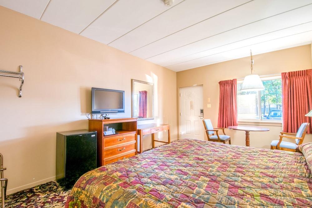 Bay Harbour Motor Lodge photo 5