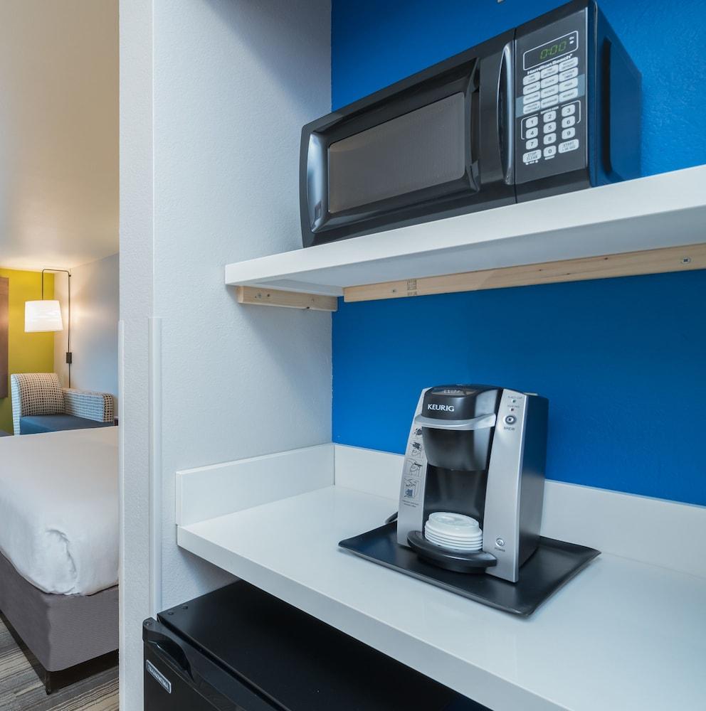 Holiday Inn Express Hotel & Suites Rocky Mount by IHG photo 20