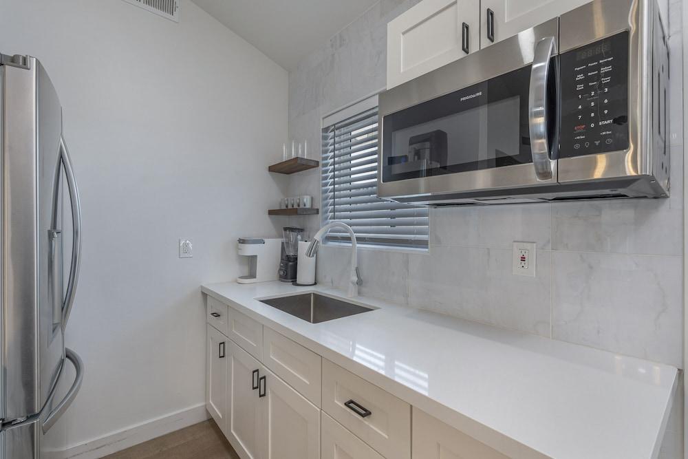 Ash & Ko Boutique Lodging photo 11
