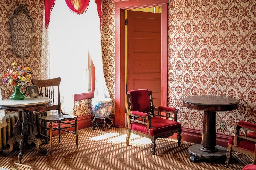 Virginian Hotel photo 13