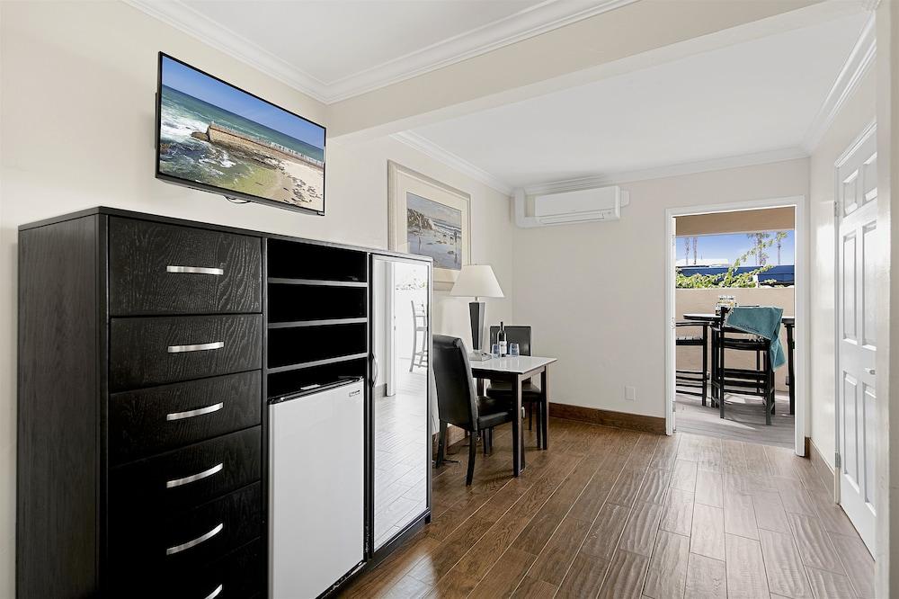 Ocean Beach Hotel photo 54