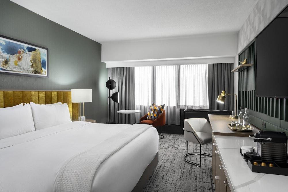 voco Chicago Downtown - Riverwalk by IHG photo 38