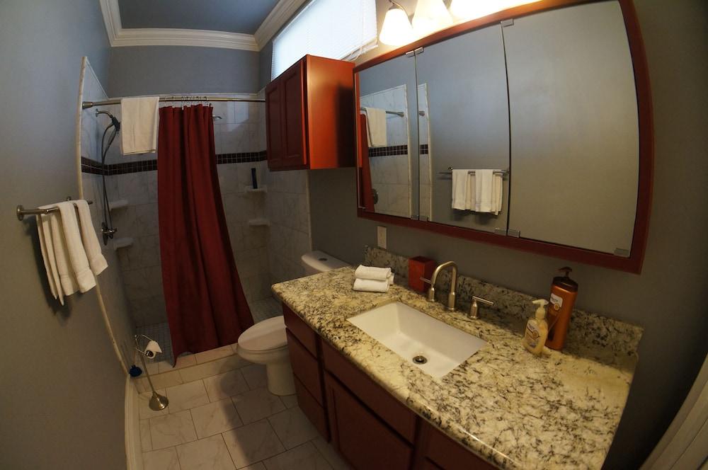 Auberge Nouvelle Orleans Hostel photo 60