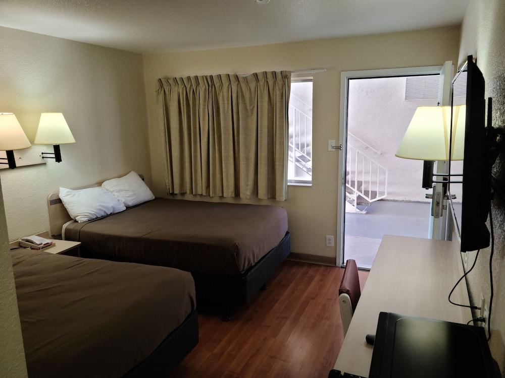 Motel 9 Las Cruces photo 13