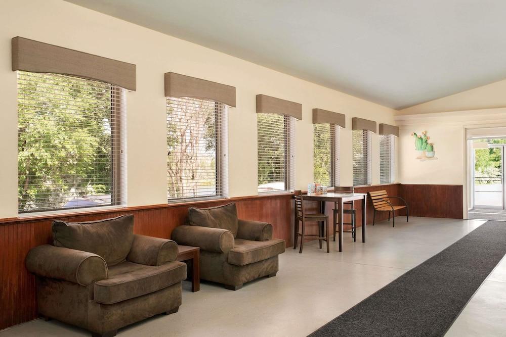 Travelodge by Wyndham Guernsey photo 3
