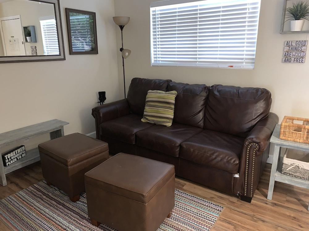 Oak Square Rentals photo 80