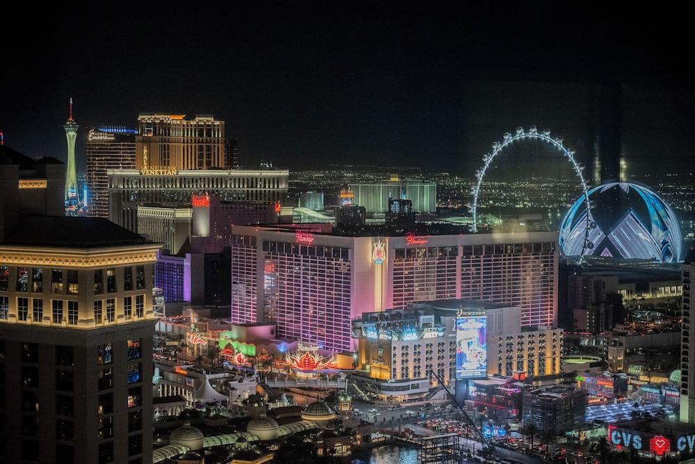 StripViewSuites at Vdara photo 80