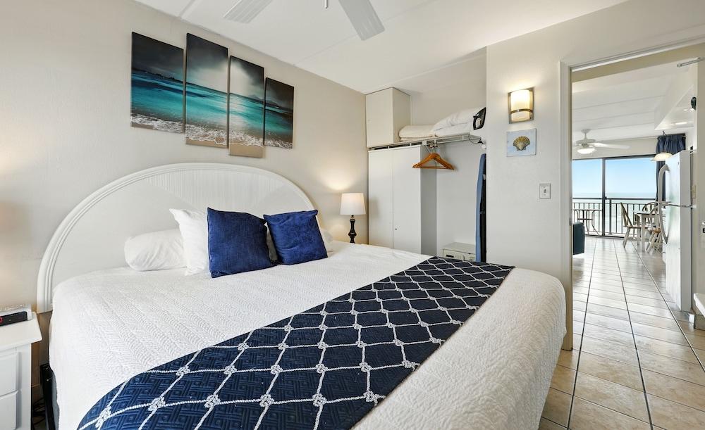 Beacher's Lodge Oceanfront Suites photo 29