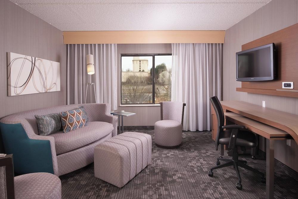 Courtyard Greenville-Spartanburg by Marriott photo 14