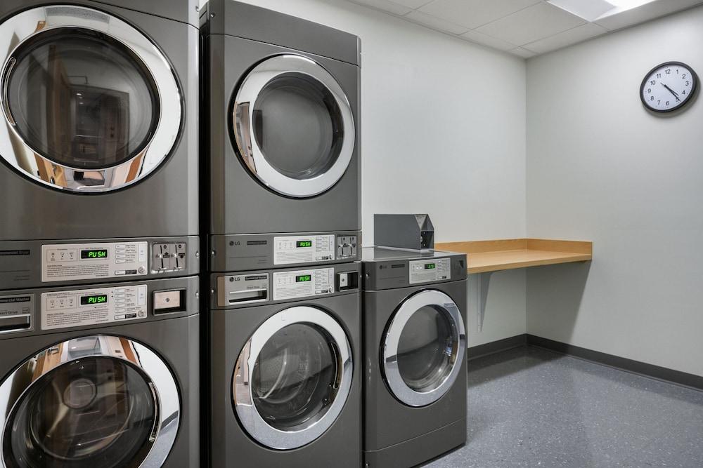 NEW - Fairfield Inn & Suites by Marriott Orlando at Millenia photo 34