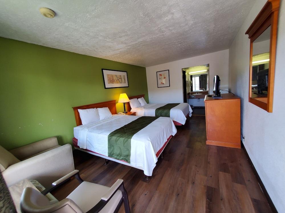 Knights Stay Inn Frankfort photo 4