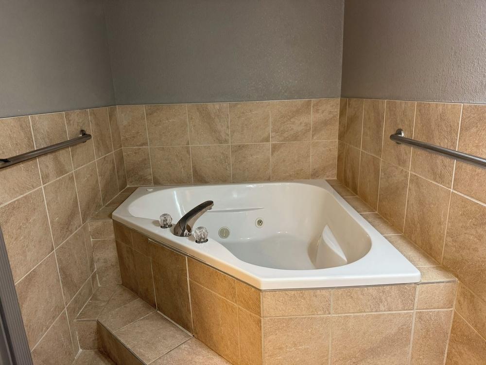 Sonesta Essential Rapid City photo 52