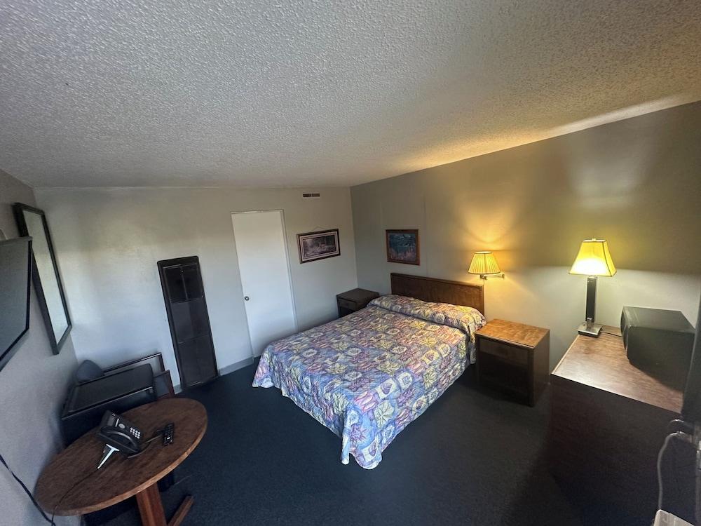 Oasis Inn Kenosha photo 12