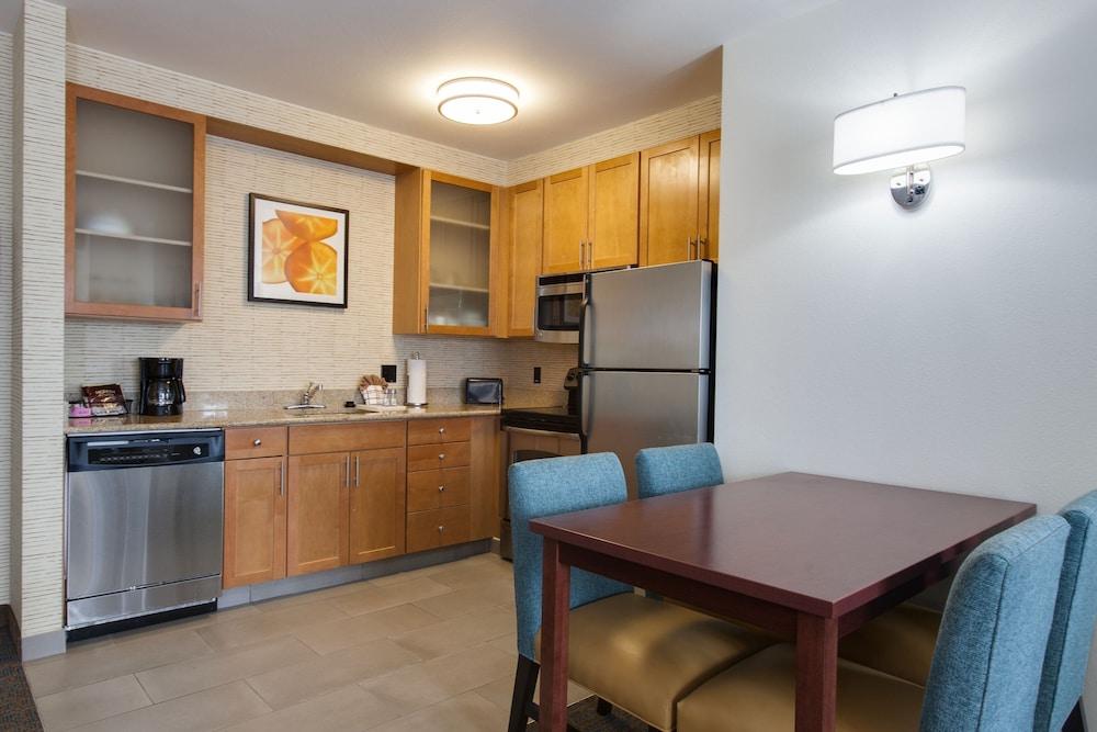 Residence Inn Marriott Chicago Midway photo 10