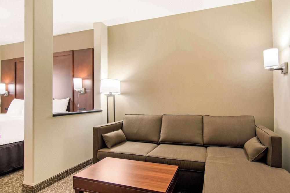 Comfort Inn & Suites Independence photo 24
