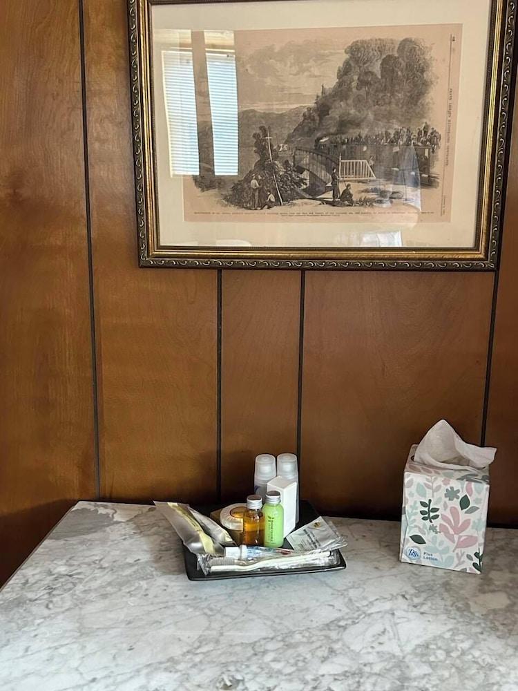 Cannon Hill Inn photo 45