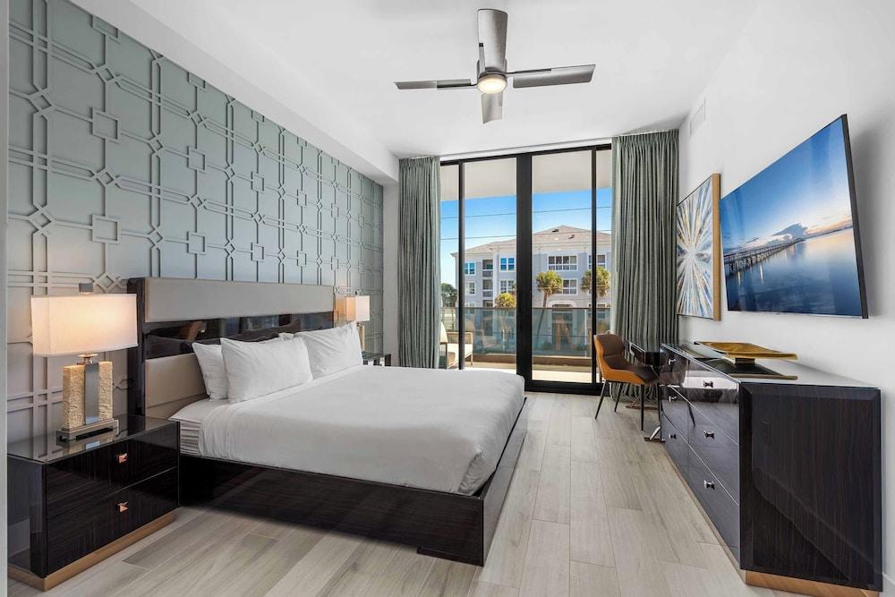 Harbor Island Beach Club by Villatel photo 46