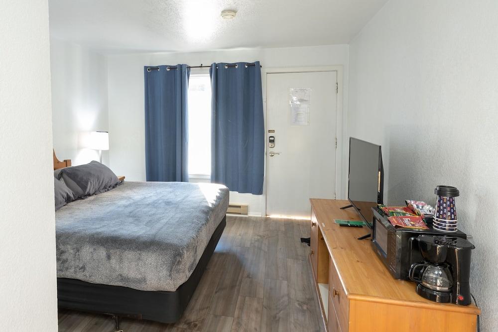 Siesta Motel photo 10