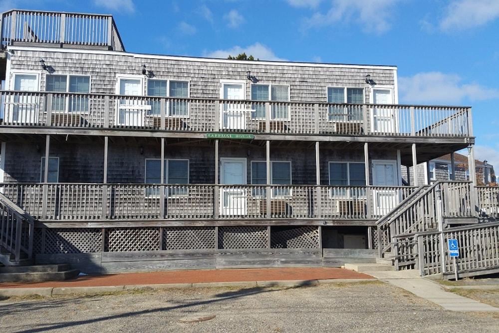 Lighthouse Inn photo 10