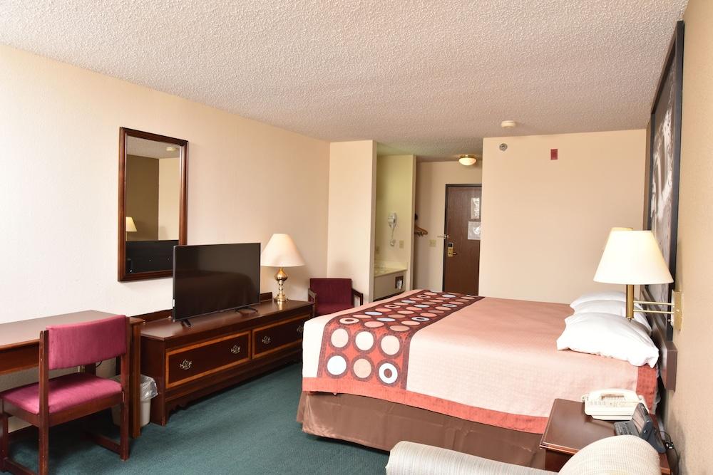 Super 8 by Wyndham Springfield/Battlefield photo 27