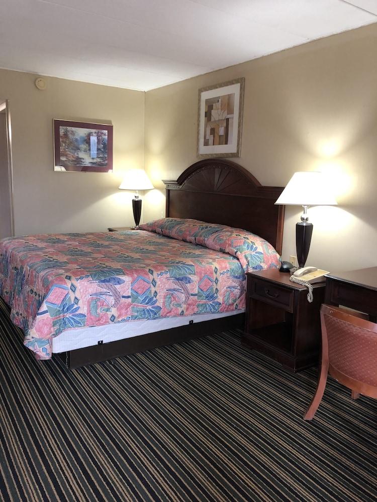 Rodeway Inn South Point photo 9