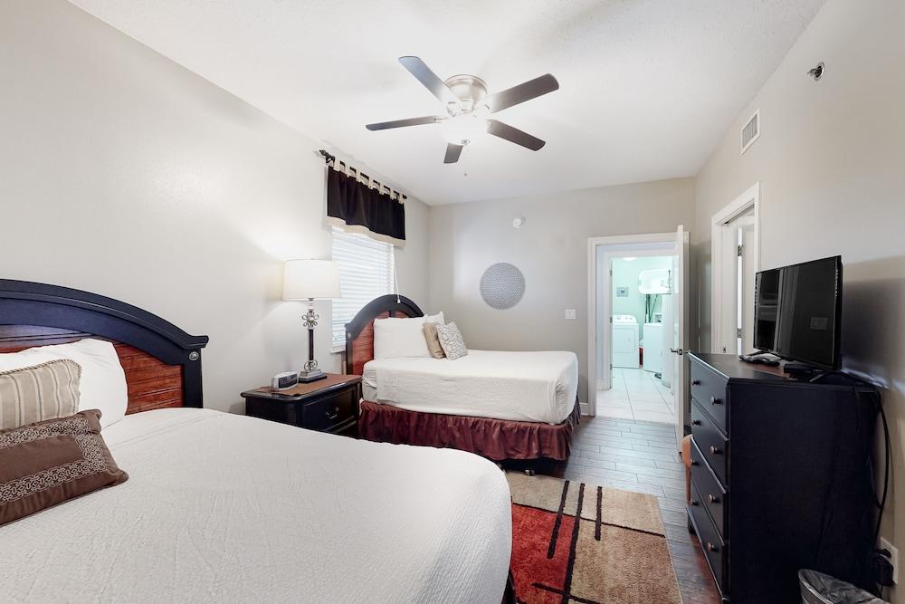 Azure Condominiums photo 10