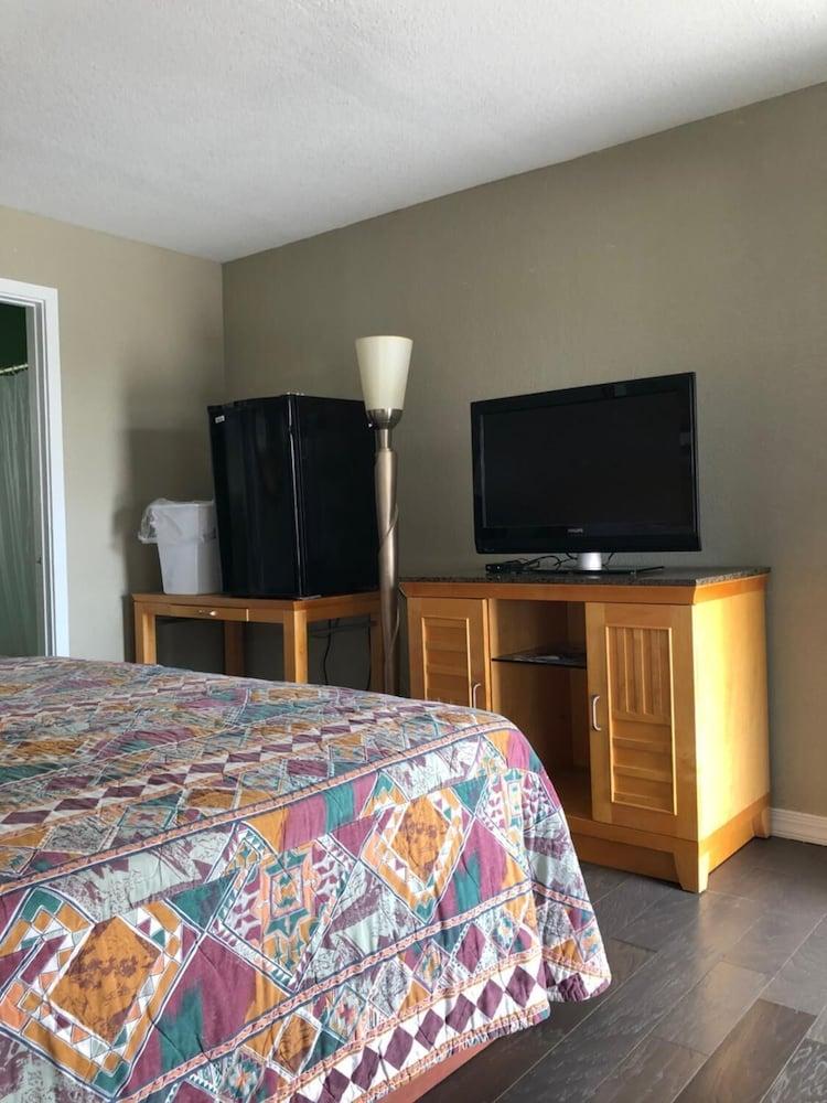 Avon Motel photo 20
