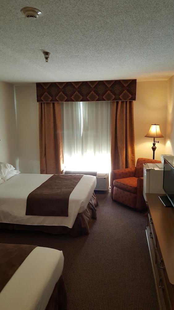 Americourt Hotel photo 8