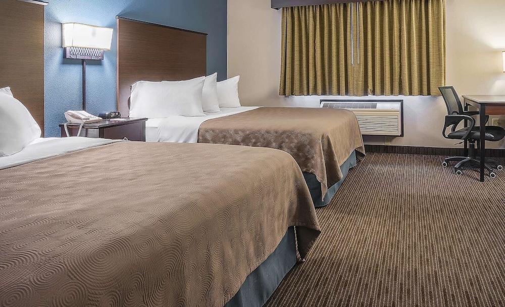 AmericInn by Wyndham Mounds View Minneapolis photo 41