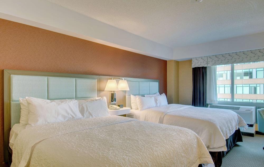 Hampton Inn & Suites Boston Crosstown Center photo 41