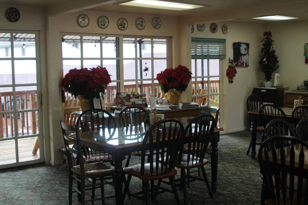 Peach Tree Inn photo 24