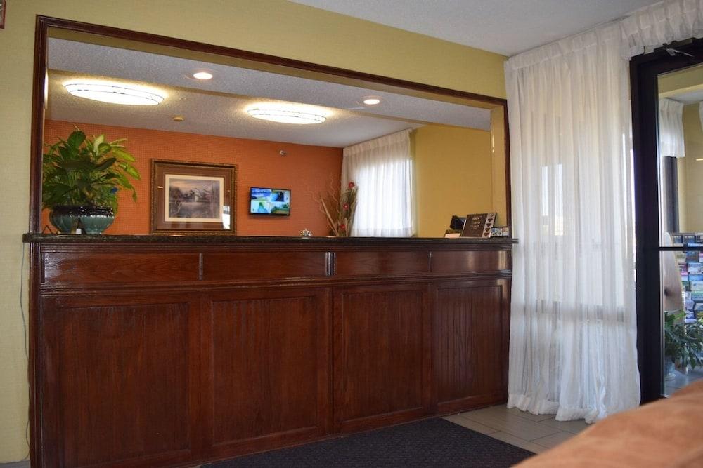 American Inn & Suites West Memphis I-40/I-55 photo 6