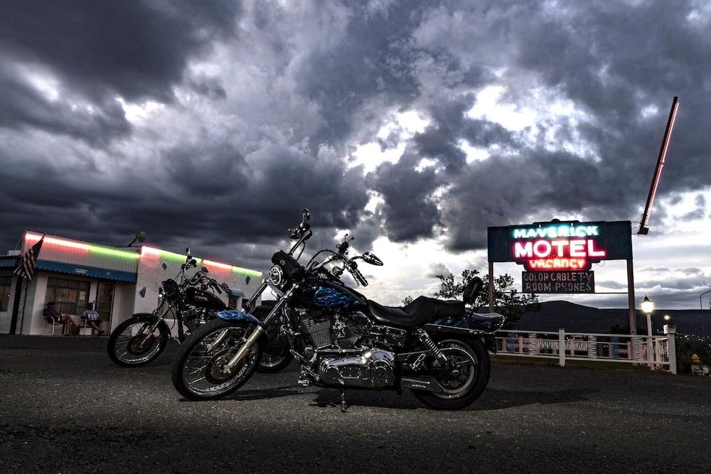 Maverick Motel and Glamp Ground photo 4