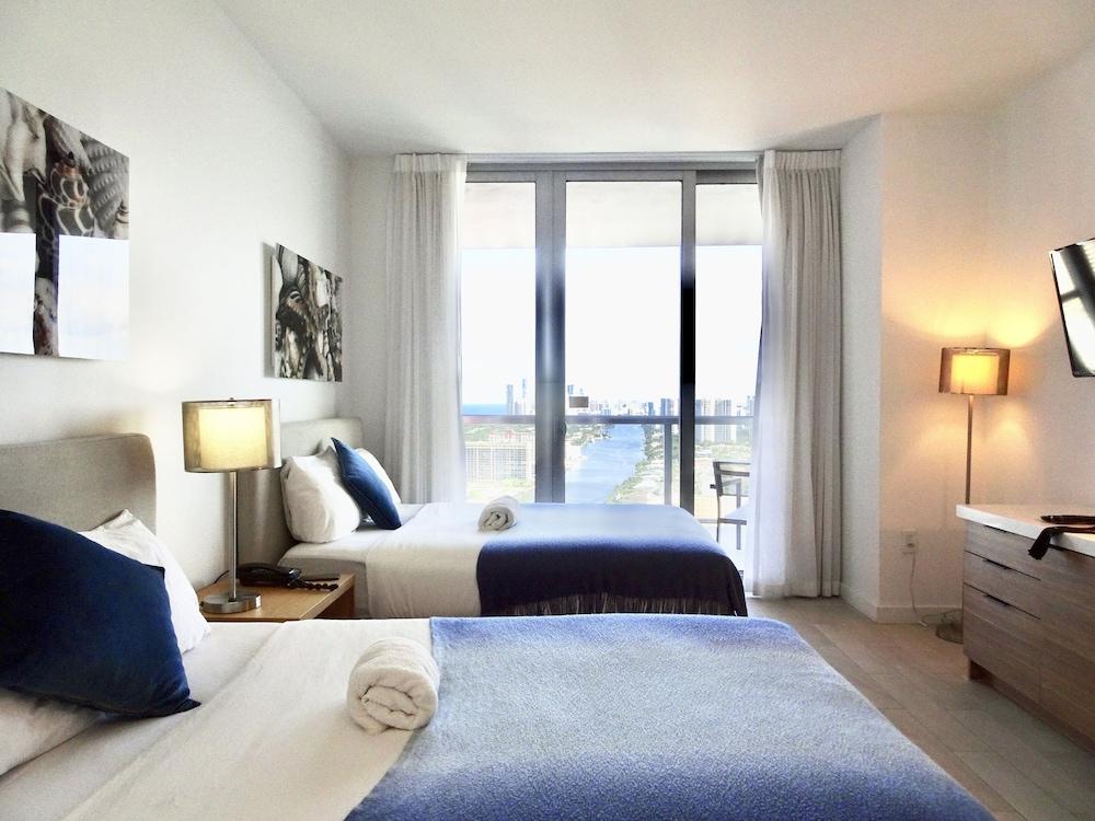 South Ocean Suites photo 14