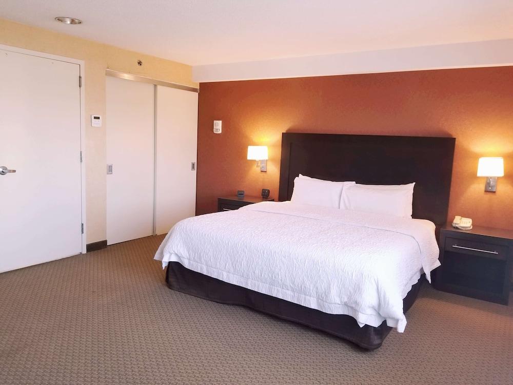 Hampton Inn & Suites Boston Crosstown Center photo 2