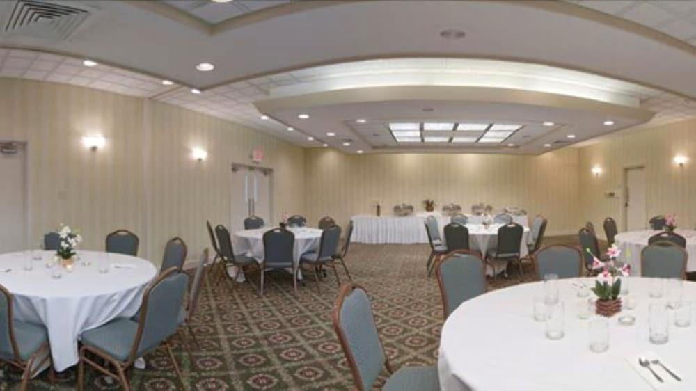 Days Inn by Wyndham Kenner/New Orleans Airport South photo 7