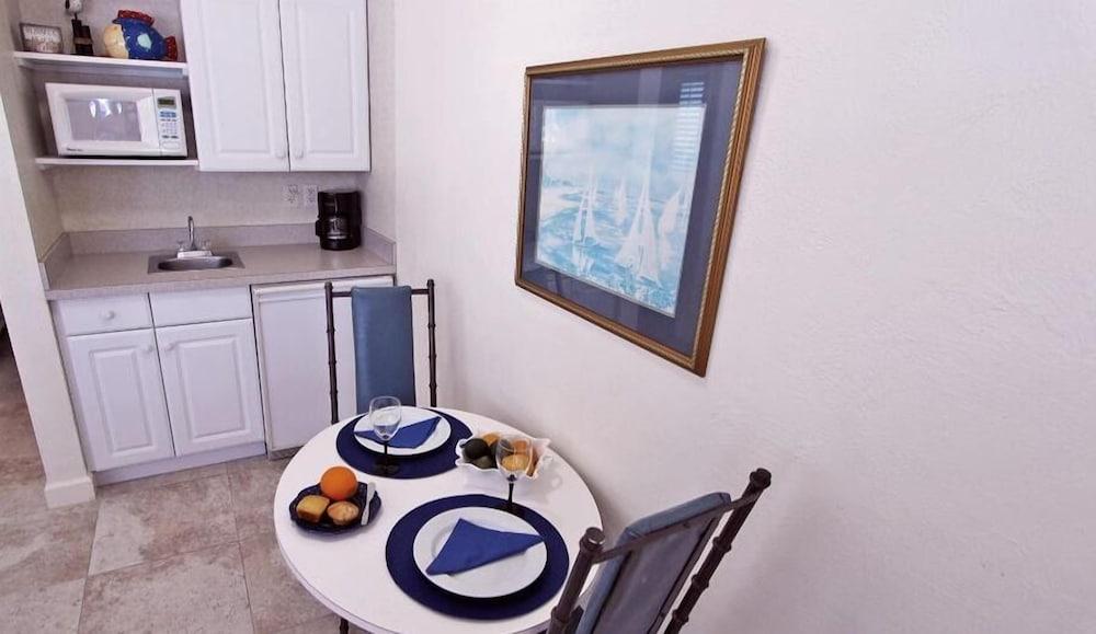 Beachouse Inn & Suites photo 6