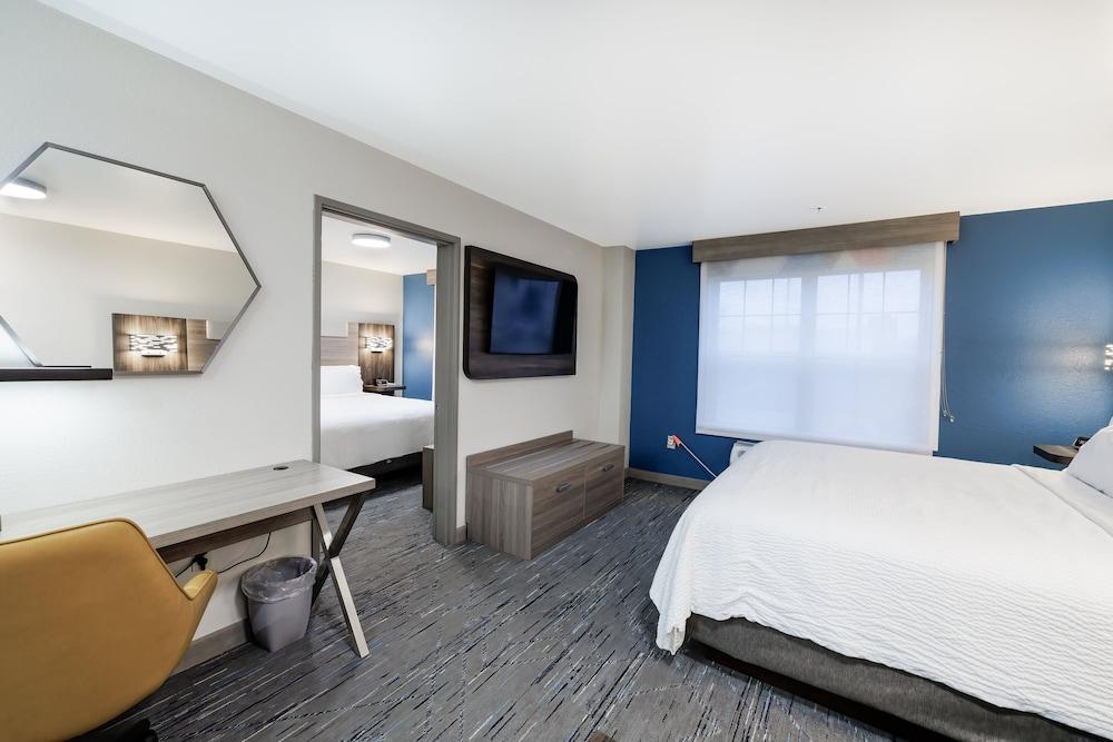 Holiday Inn Express & Suites Zion by IHG photo 4