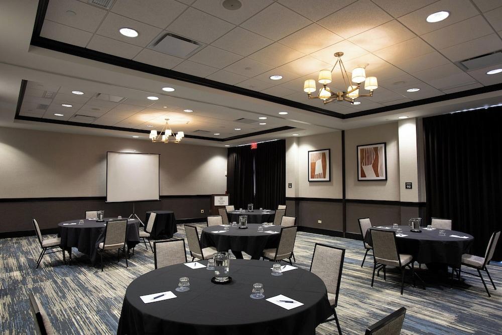 Sheraton Chicago Northbrook Hotel photo 33