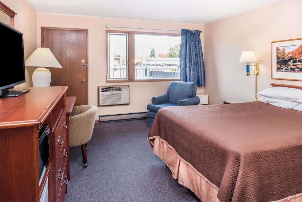 Travelodge by Wyndham Kalispell photo 22