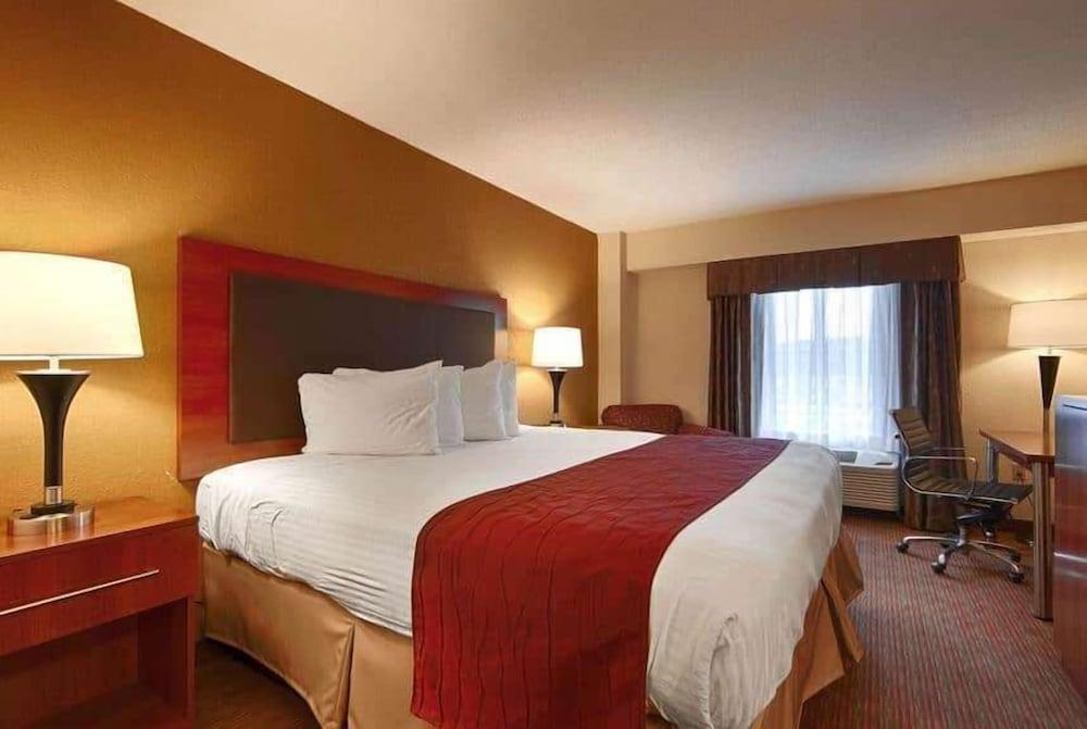Days Inn by Wyndham Indiana PA Near IUP photo 4