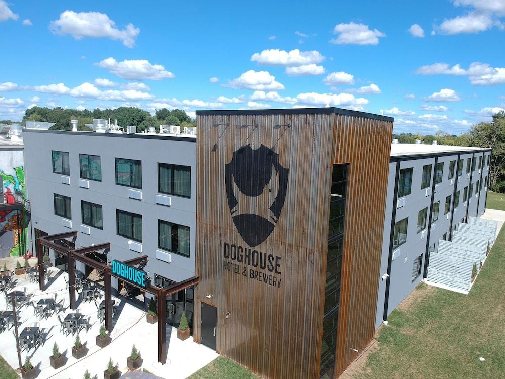 DogHouse Columbus photo 23