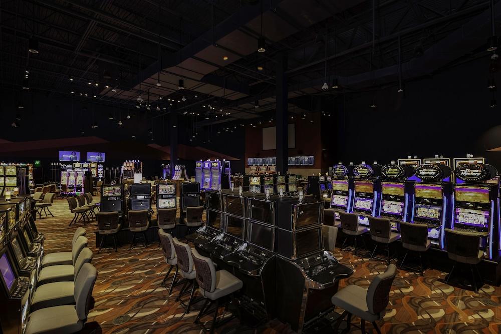 Cahuilla Casino Hotel photo 32