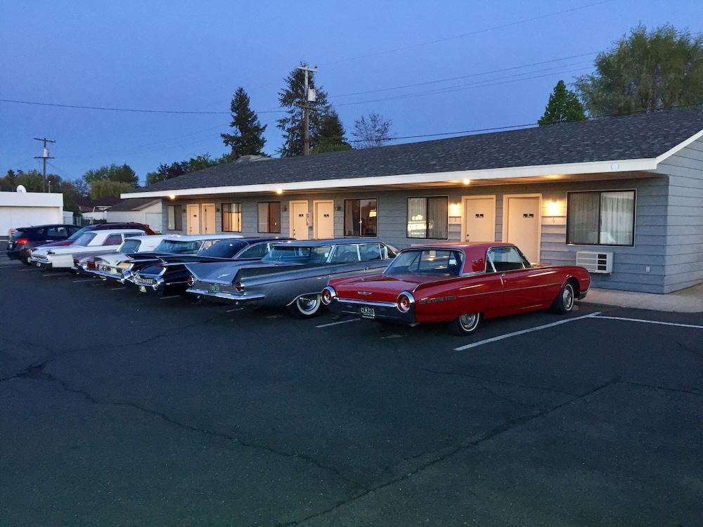 The Davenport Motel photo 7