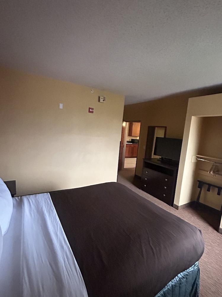 Shary Inn and Suites photo 10