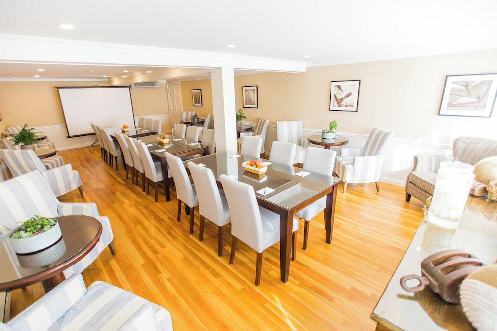 The Harborside Inn photo 9