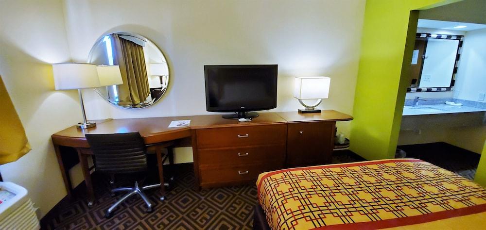 Travel Inn & Suites - Sikeston/Miner (i-55 Exit-67) photo 5